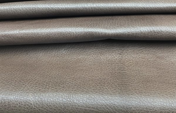 Standard Capra Granulosa leather in mocha